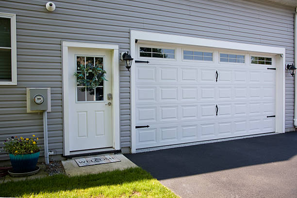 24/7 Emergency Garage Door Panel Replacement experts in Rivanna, VA